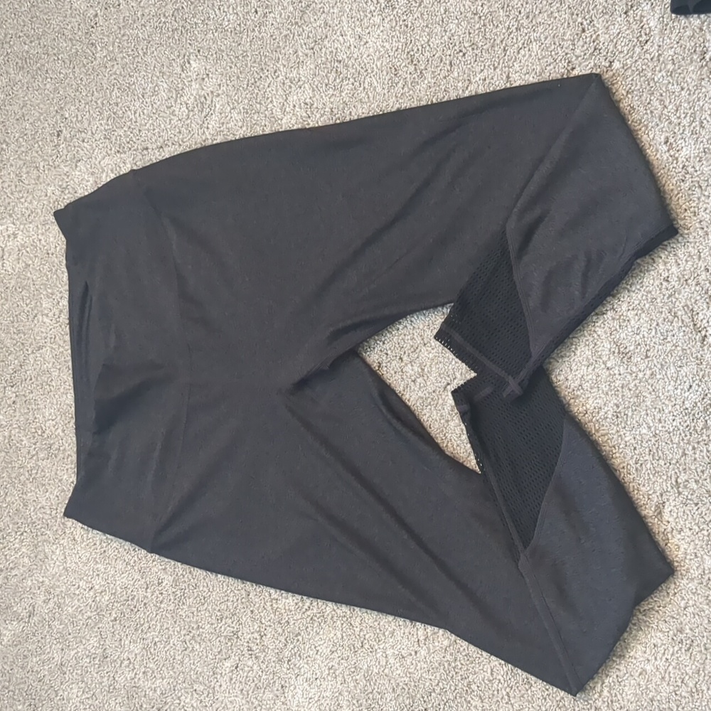 Z by Zella gray and black mesh 7/8 leggings size medium